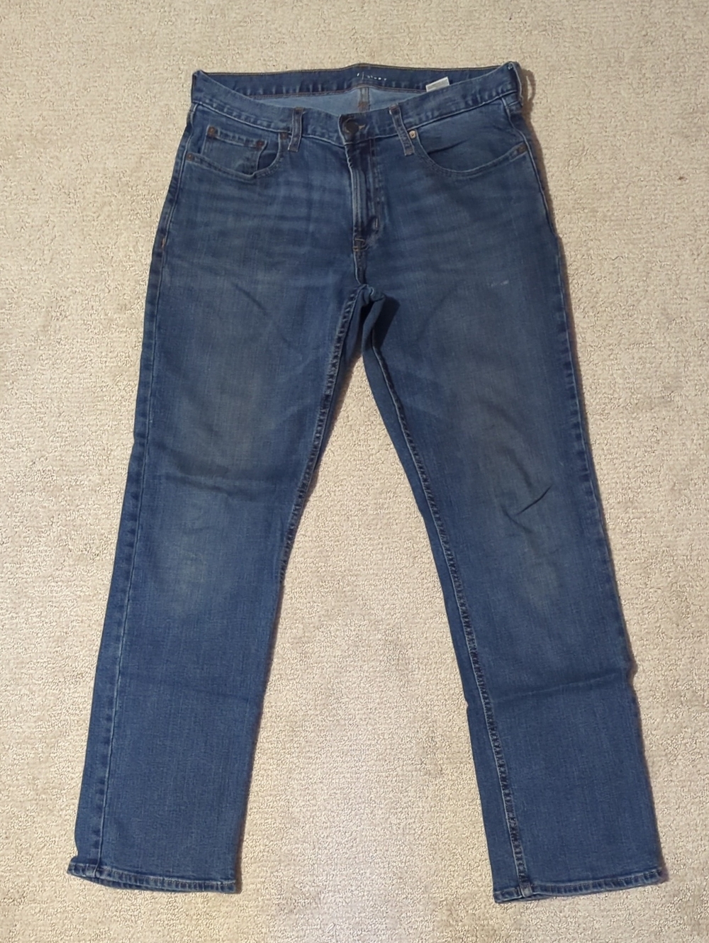 Old Navy Men's Straight Fit Blue Jeans